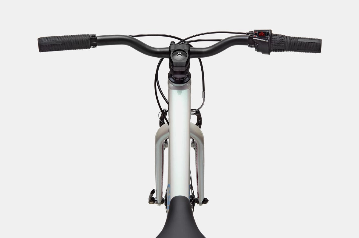 Cannondale Quick 24" 7 Speed Kid's Bike (recommended height 4'1" to 4'6")