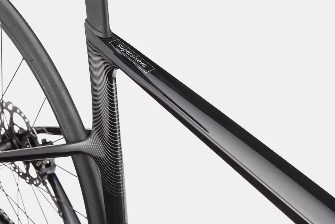 Cannondale SuperSix EVO Carbon 4 Shimano 105 12 Speed Disc Road Bike