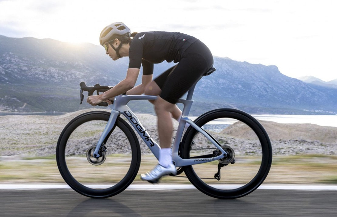 Pinarello DOGMA F Carbon with Zipp 353 Wheels