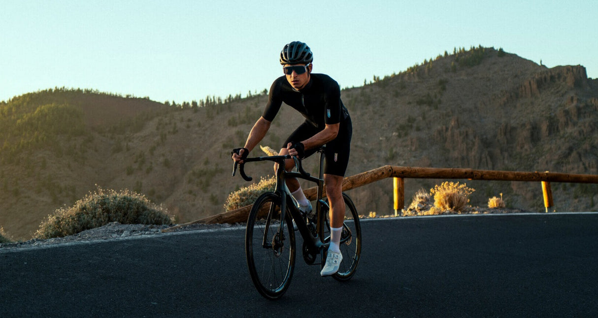 Q36.5 Clima 17 Cycling Socks